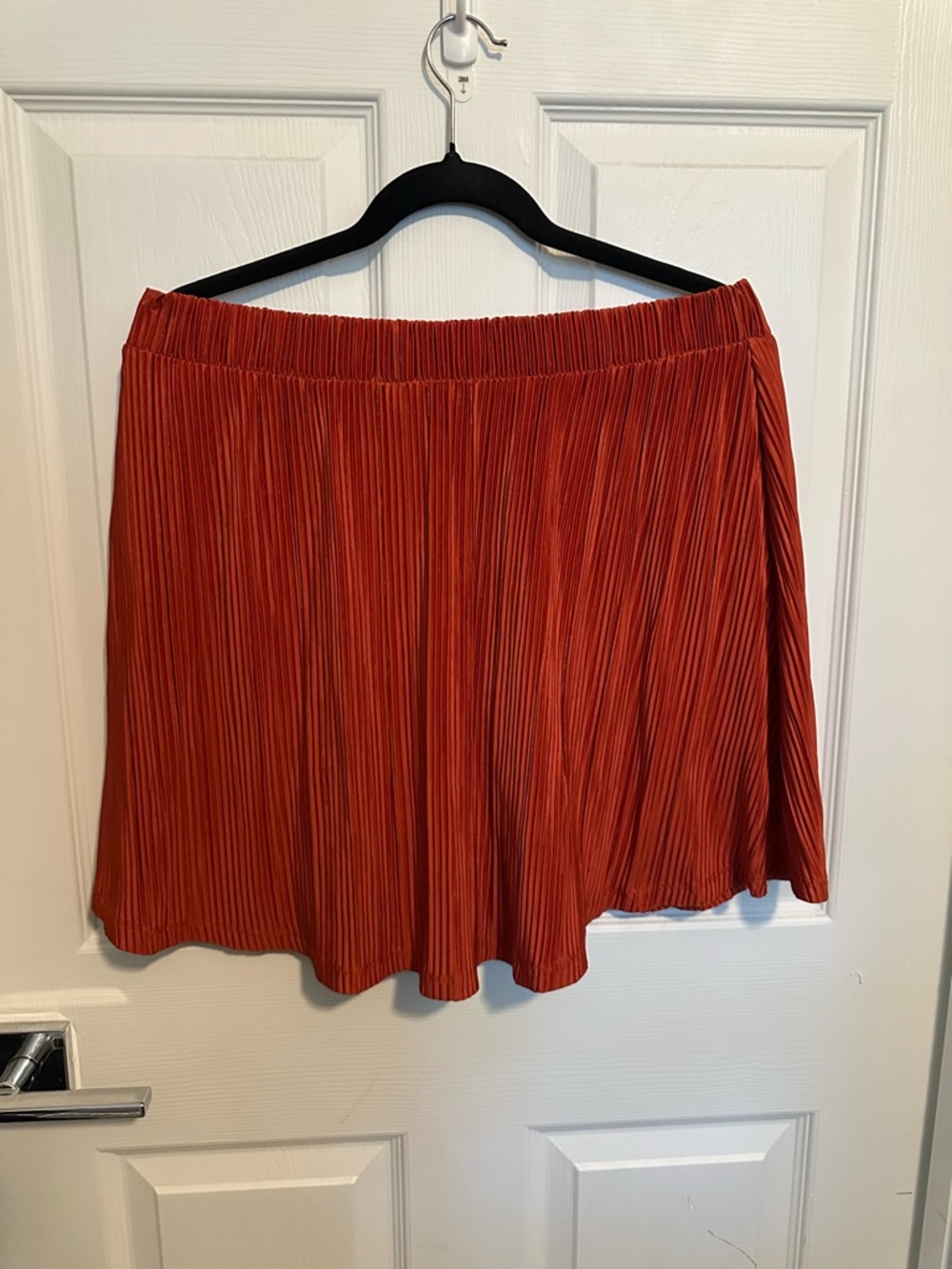 Serra Pleated Rust-Orange Mini Skirt